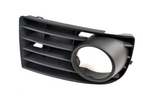 Решітка бампера передн прав (4 смужки, з отвором для галогенних фар) VW GOLF V Хетчбек 10.03-02.09 BLIC 6502079524996P