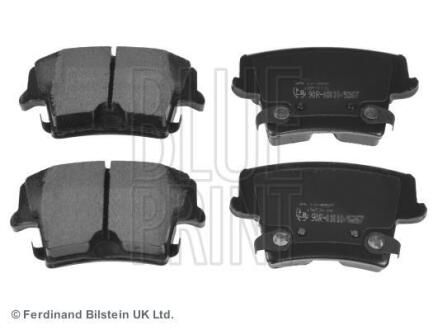 Гальмівні колодки задн. CHRYSLER 300C BLUE PRINT ADA104205
