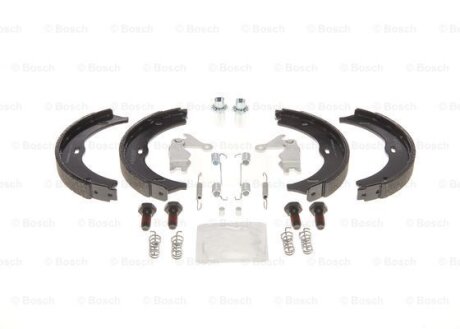 DB Комплект гальмівних колодок PRO (з комплект.) (d 186мм) Vito 03- BOSCH 0204113820