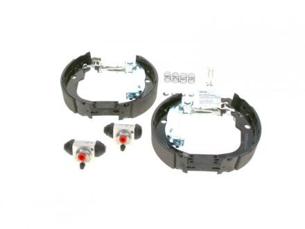 Комплект гальмівних колодок BOSCH 0204114703