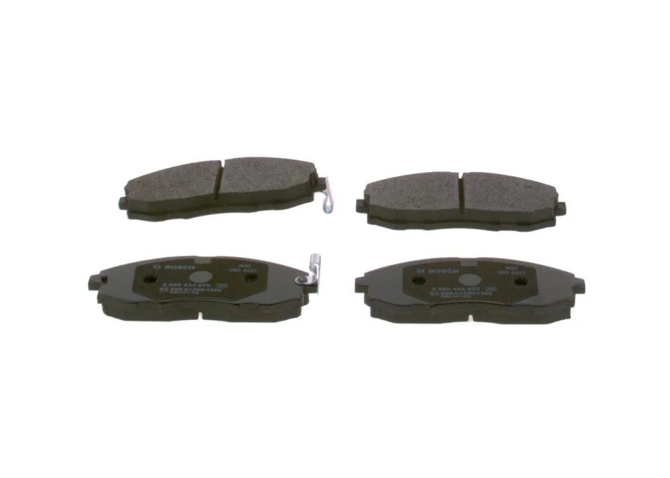 Комплект гальмівних колодок передн, HYUNDAI H-1, H-1 / STAREX, H100, PORTER 2.4/2.5D/2.6D 06.97- BOSCH 0986424670 (фото 1)