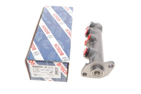 Гальмівний циліндр головний BOSCH F 026 003 296