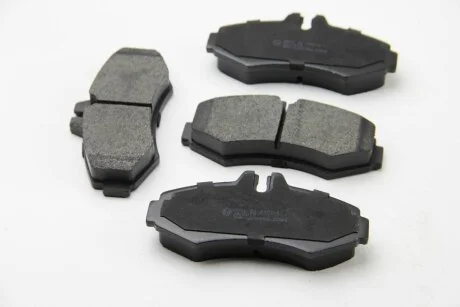 Комплект гальмівних накладок, дискове гальмо BREMSI BP2821