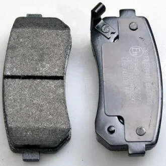 Гальмівнi колодки дискові зад. Hyundai Accent I20/I30/Ix35/Sonata/Kia CeeD/Rio/Sportage 1.2-3.3 05- DENCKERMANN B111033