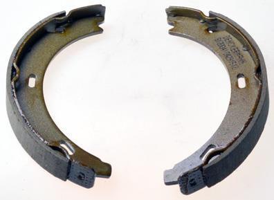 Колодки стояночного гальма DB 124/190/210/202/208 DENCKERMANN B120041