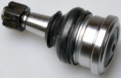 Кульова опора Peugeot 107 6/05- Toyota Aygo 7/05-, Yaris 4/99-, Yaris Verso 11/99- DENCKERMANN D110055