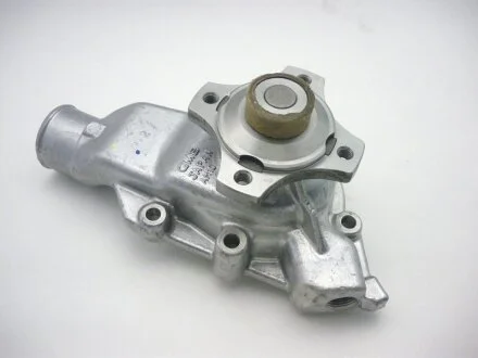 Помпа воды JEEP WRANGLER II 4.0 -07 GMB GWAM10A