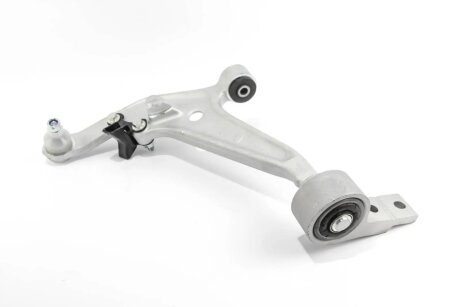 Важіль перед. (знизу) Nissan X-Trail 01- Л. GOODREM RS7155