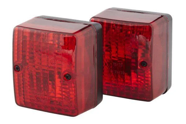 Габаритні ліхтарі лів/прав, червоний, Halogen/R10W, висота 90мм ширина 60мм глибина 80мм, горизонтальне кріплення, 12/24В HELLA 2SA 996 012091 (фото 1)