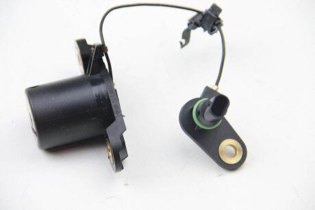 Датчик рівня мастила HELLA 6PR 008 891-011
