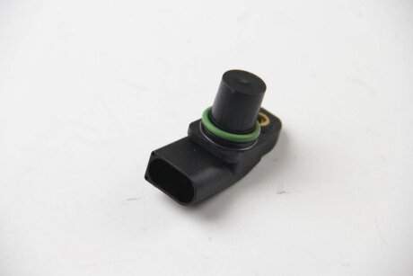 Датчик положення колінвалу HELLA 6PU 009 121-631