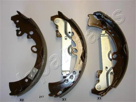 TOYOTA щоки гальмівні Hilux VII 2.5D 05- JAPANPARTS GF217AF