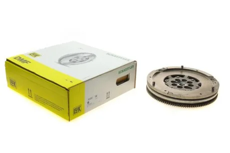Маховик LuK 415 0359 10