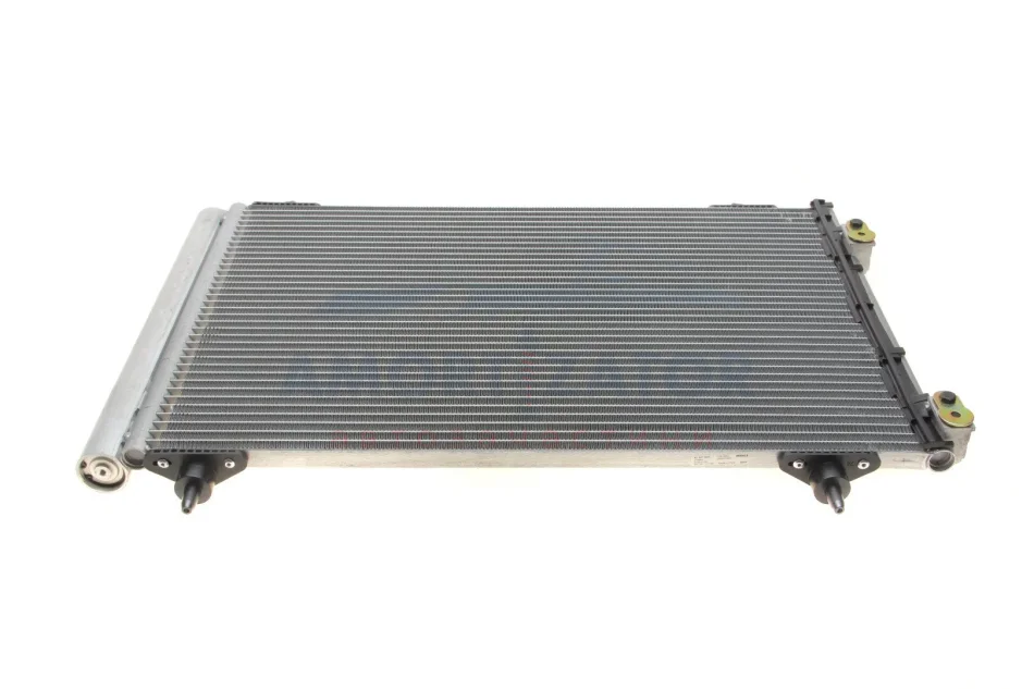 Радіатор кондиціонера MAHLE / KNECHT AC 667 000S (фото 1)