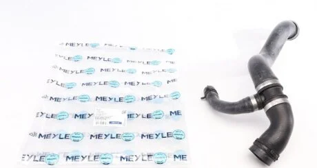Патрубок системи охолодження W164 ML350 05- MEYLE 019 222 0017