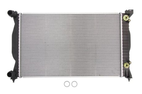 Радіатор охолоджування NISSENS 60305A