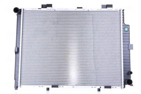 Радіатор системи охолодження NISSENS 62689A
