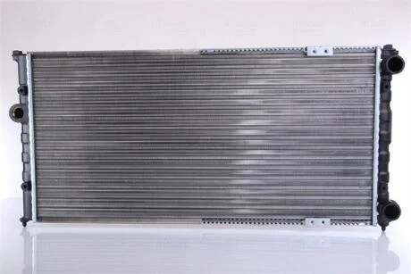 Радіатор охолодження двигуна NISSENS 652681