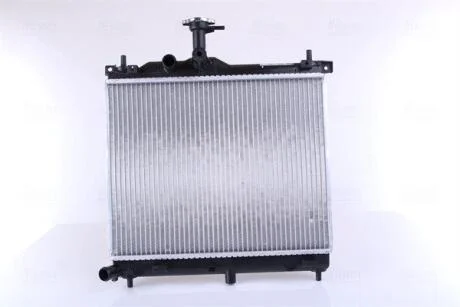 Радіатор системи охолодження NISSENS 67610