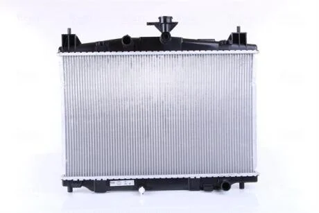 Радіатор охолоджування NISSENS 68504