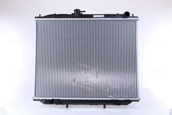 Радіатор охолодження двигуна First Fit NISSENS 68706A (фото 1)