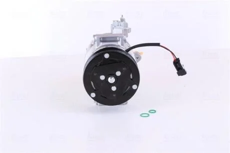 Компресор кондиціонера NISSENS 890758