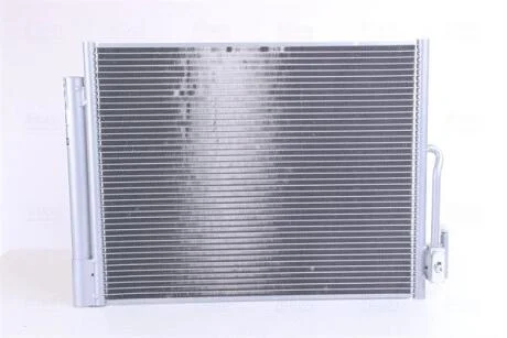 Радіатор кондиціонера NISSENS 940156