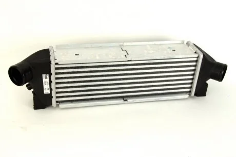 Інтеркулер TRANSIT6 20TDi MT 02-06 NISSENS 96642