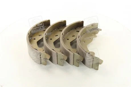 Комплект гальмівних колодок PARTS-MALL PLB008