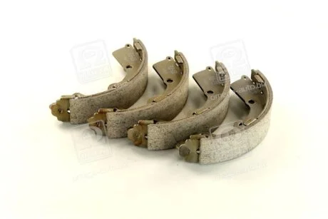 Комплект гальмівних колодок PARTS-MALL PLB030