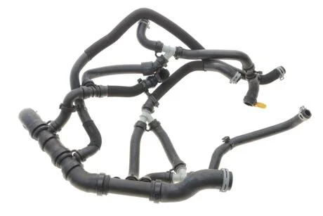 Патрубок RENAULT 215018961R