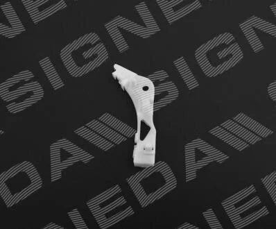 Кронштейн бампера MAZDA 6, 02.02 - 08.07 SIGNEDA PMZ43068AL