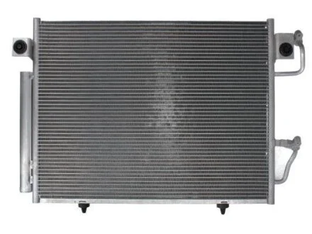 Конденсатор кондиціонера (з осушувачем) MITSUBISHI PAJERO CLASSIC, PAJERO II, PAJERO III, PAJERO SPORT I 2.5D/3.2D/3.5 11.97- THERMOTEC KTT110305