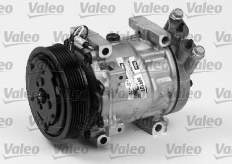Компресор кондиціонера VALEO 699107