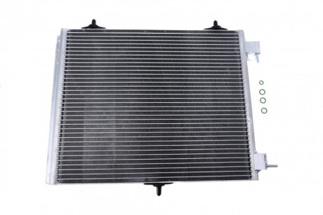 Конденсатор (радіатор) кондиціонера VALEO 814095