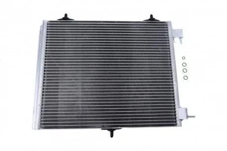 Конденсатор (радіатор) кондиціонера VALEO 814095