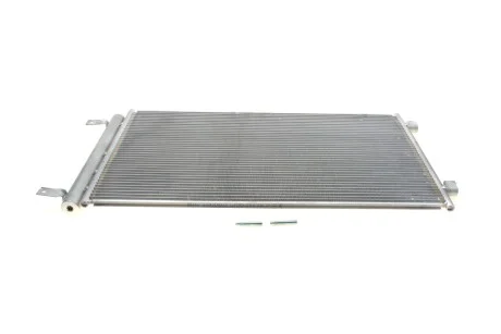Радіатор кондиціонера VAN WEZEL 37015704