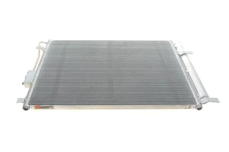Радіатор кондиціонера VAN WEZEL 82005343